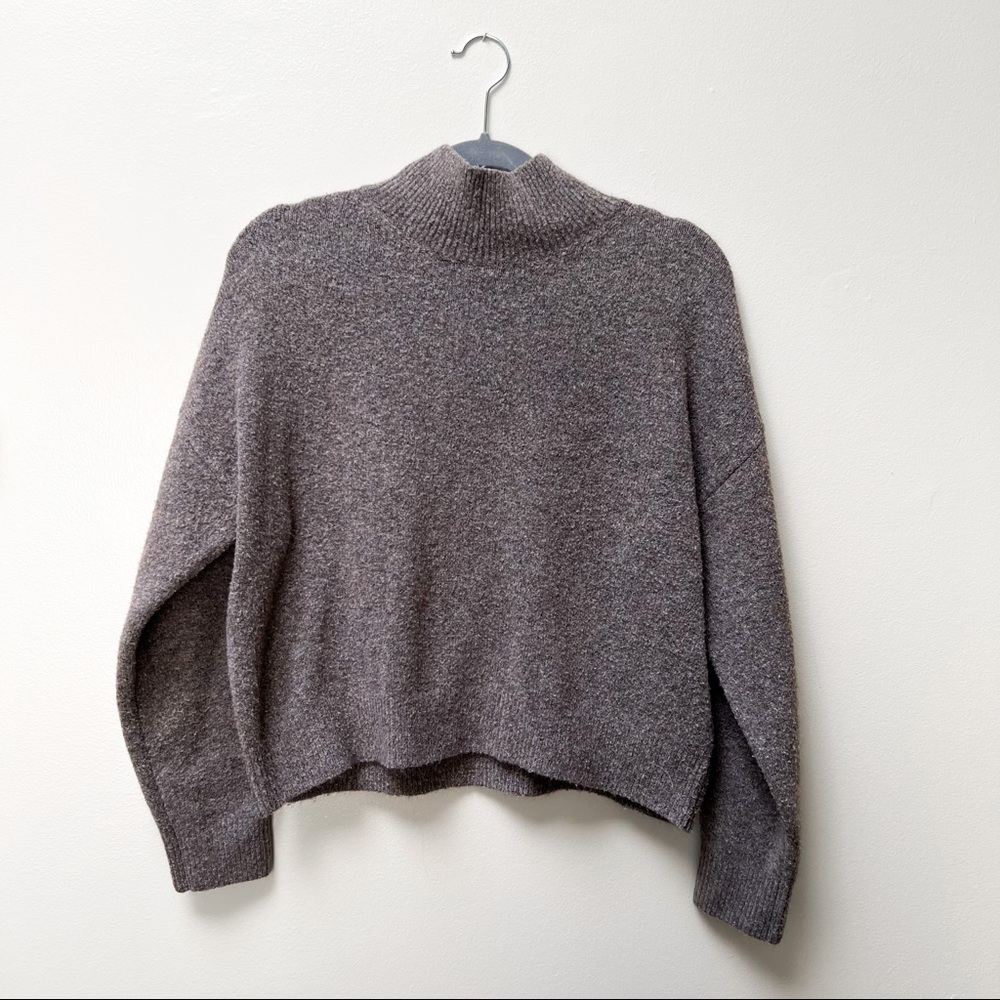H&M | Mock-Neck Chunky Brown Sweater